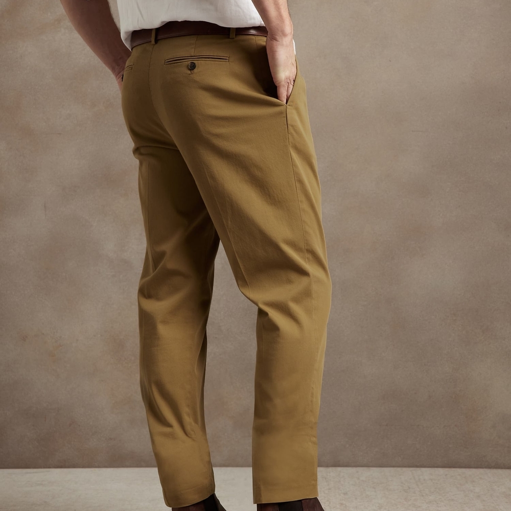 Banana Republic Pleated Ultimate Chino
